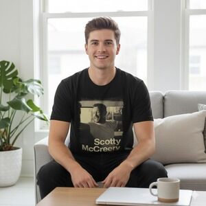 Scotty‎ McCreery Concert Tour T-Shirt Black Band Tee Gildan - Size XL